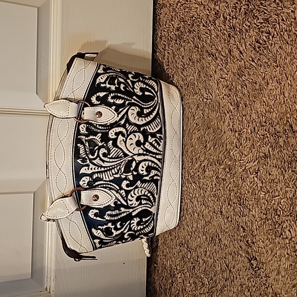 Patricia Nash Black and White Shoulder Bag - Picture 2 of 13
